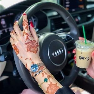 Meet your Posher, Baiyina